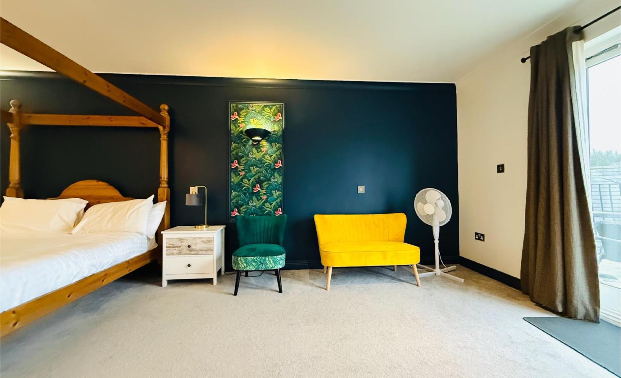 Hustyns Hotel Saint Wenn Esterno foto