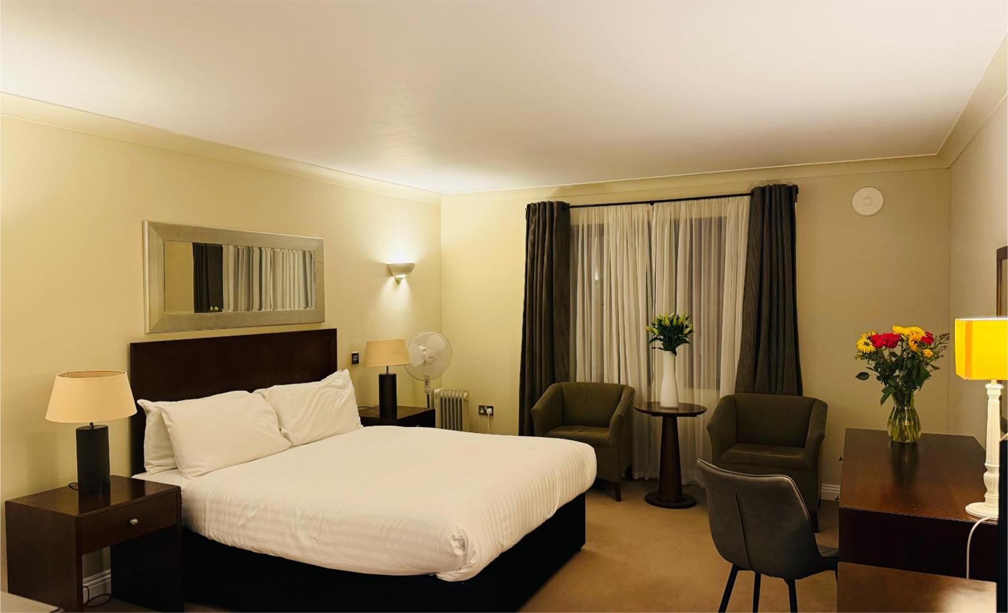 Hustyns Hotel Saint Wenn Esterno foto