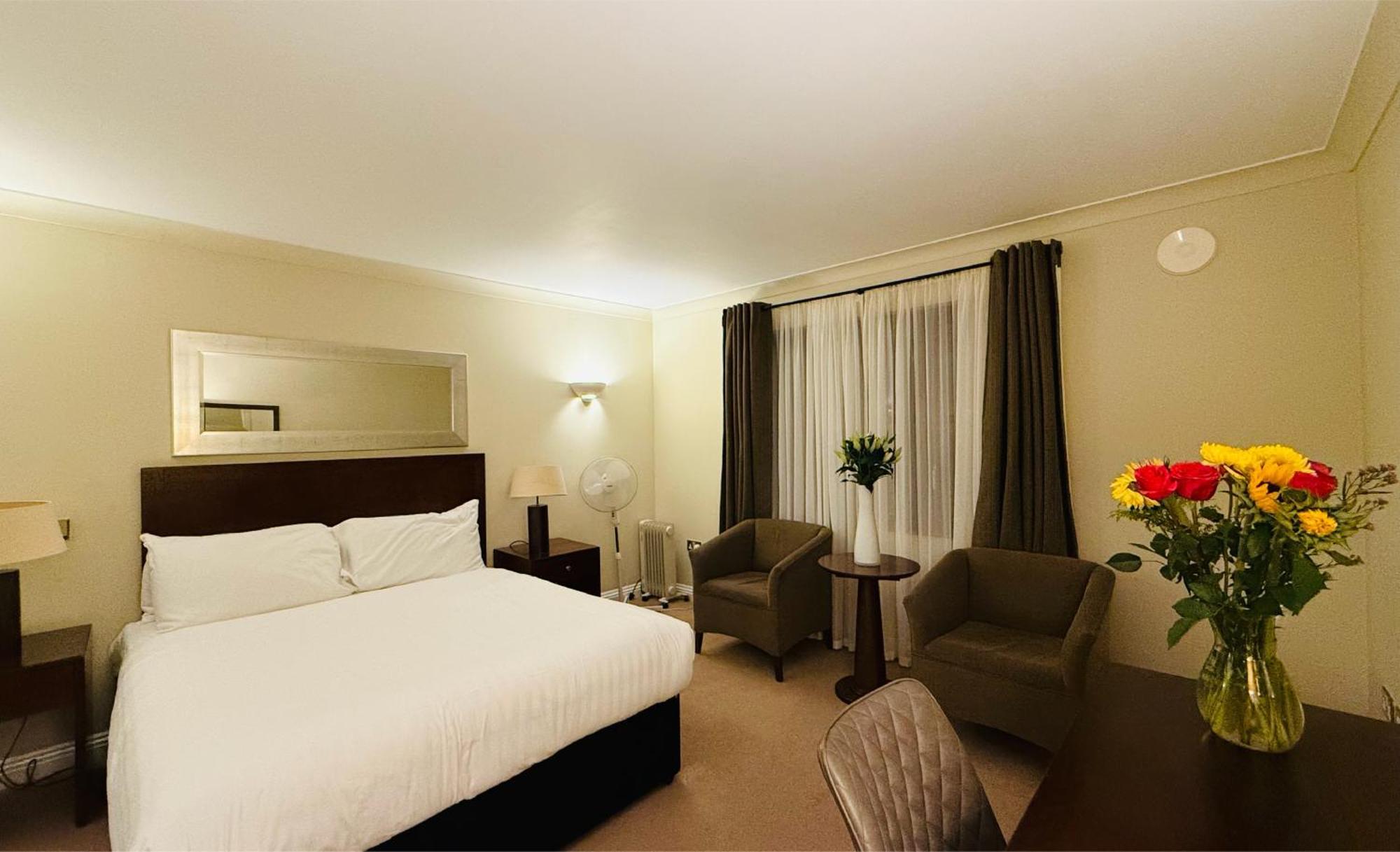 Hustyns Hotel Saint Wenn Esterno foto