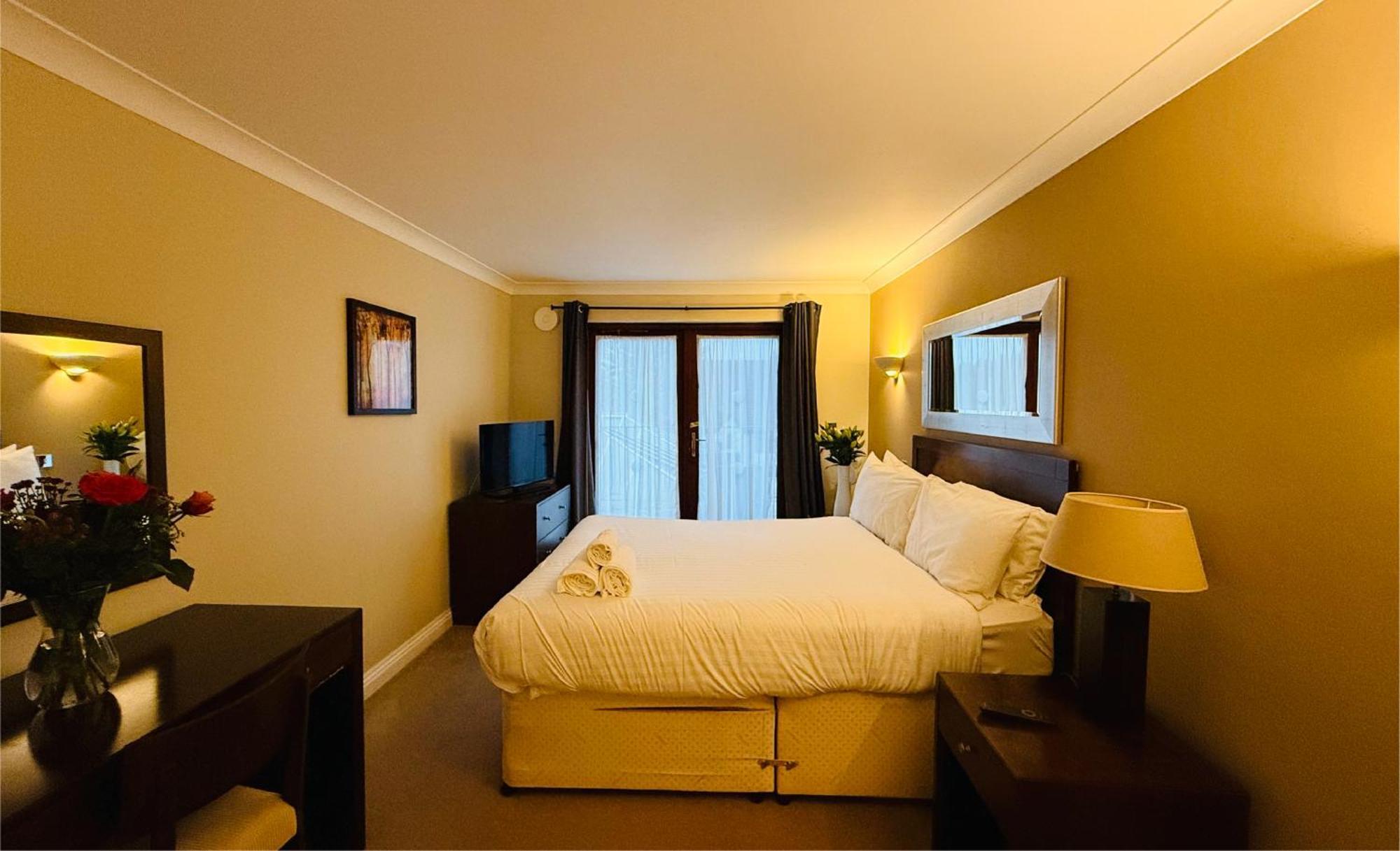 Hustyns Hotel Saint Wenn Esterno foto